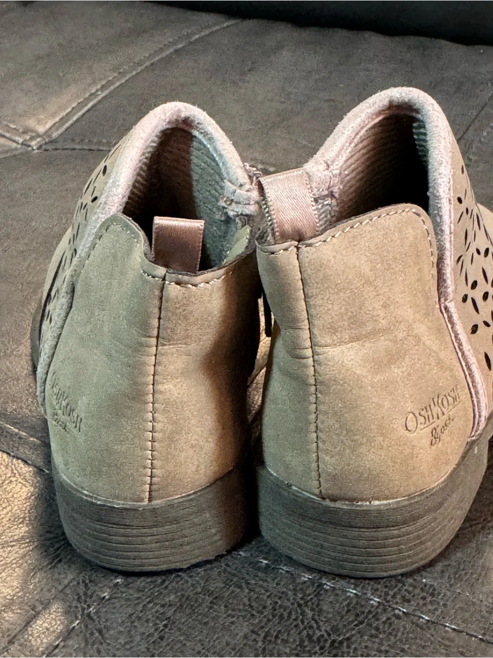 OshKosh B'gosh Toddler Tan Cutout Chelsea Boots